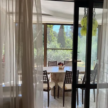 Lion Holiday home Odesa